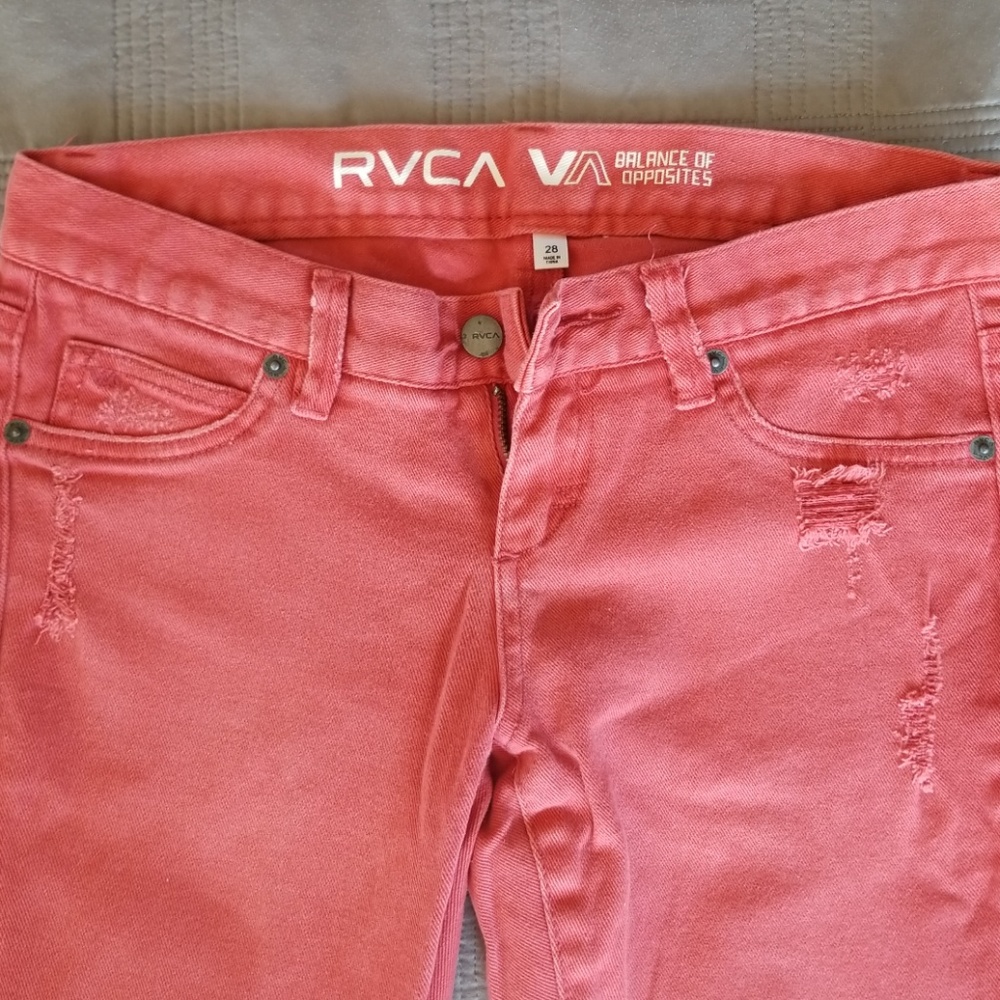 Rvca coral distressed skinny jeans